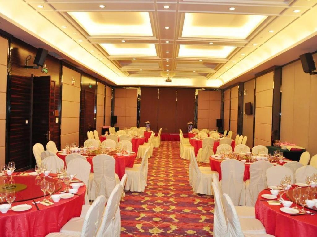 Royal Duke Cherrabah Hotel Zhongshan Чжуншань Екстер'єр фото